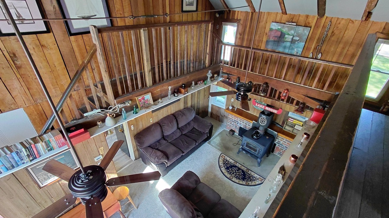 Photo of Livingroom in Huron