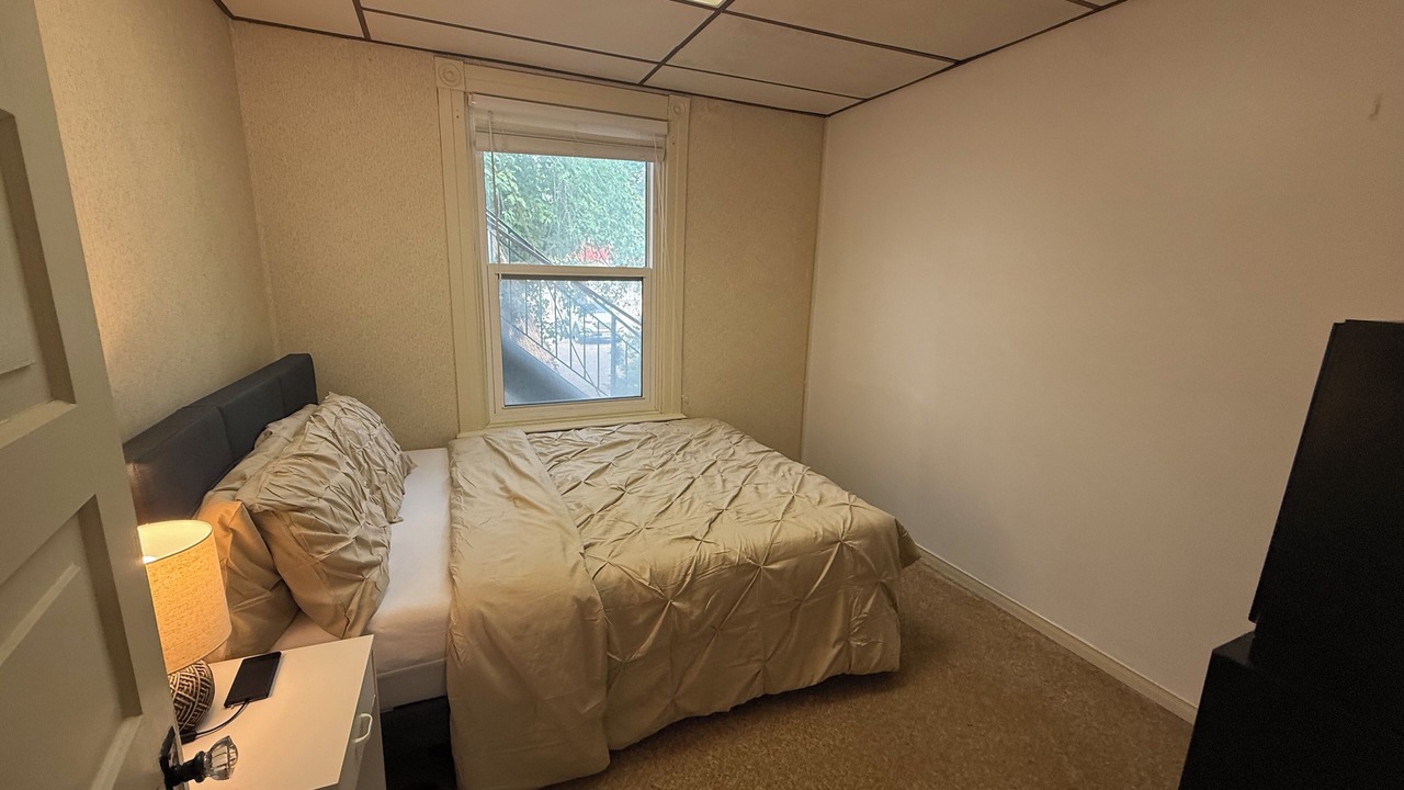 Photo of Bedroom in Chatham-Kent