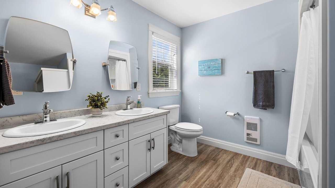 Photo of Bathroom in Darnley