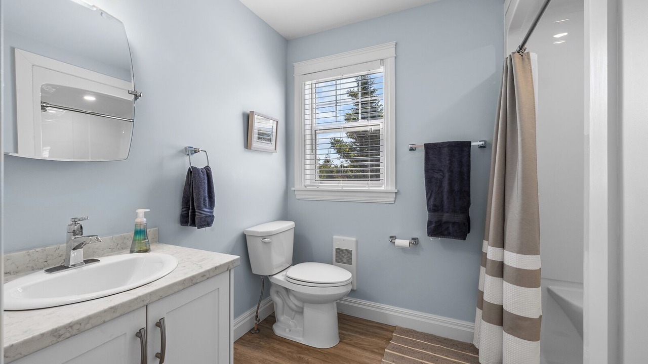 Photo of Bathroom in Darnley