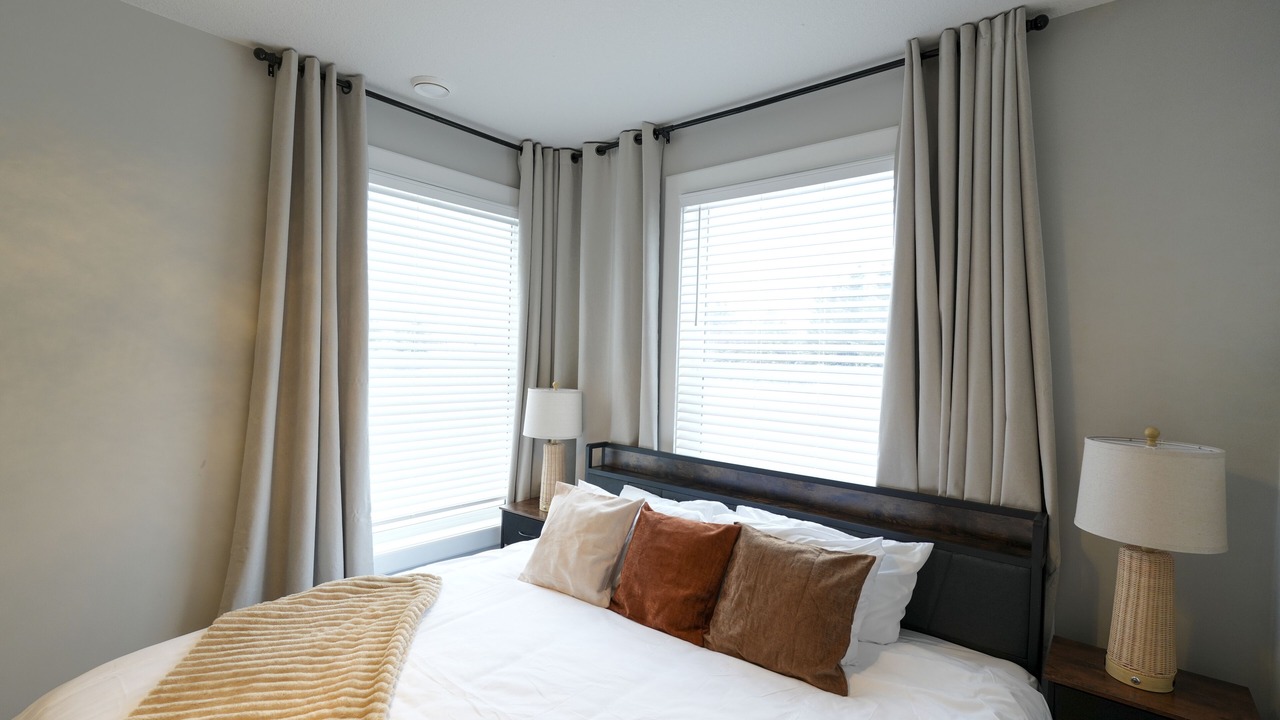 Photo of Bedroom in Division No. 11