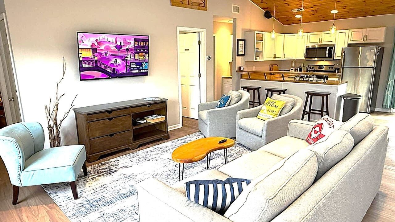 Photo of Livingroom in Kelleys Island