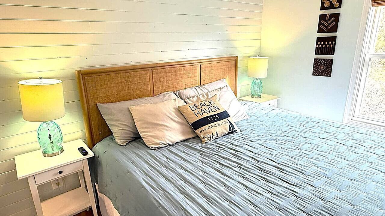 Photo of Bedroom in Kelleys Island