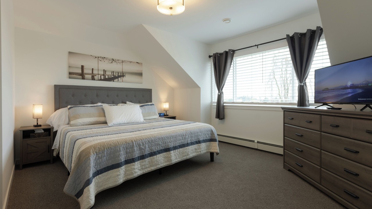 Photo of Bedroom in Metro Vancouver Regional District