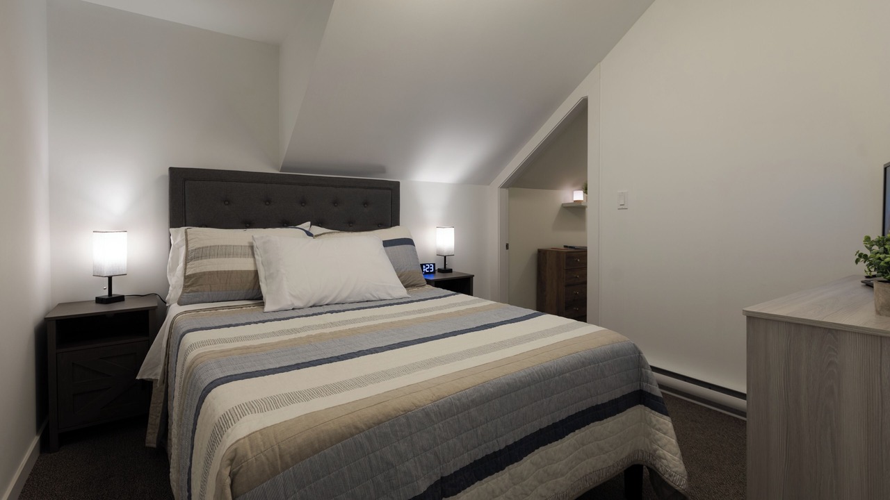 Photo of Bedroom in Metro Vancouver Regional District