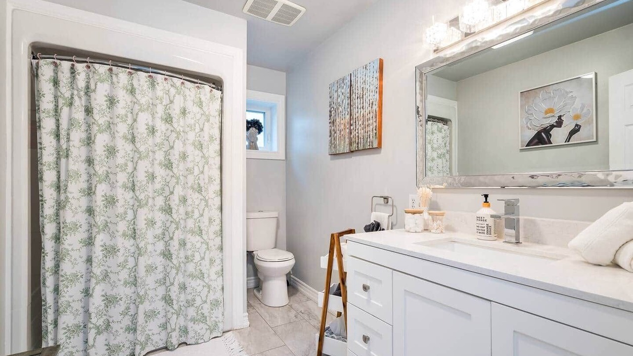Photo of Bathroom in Wasaga Beach