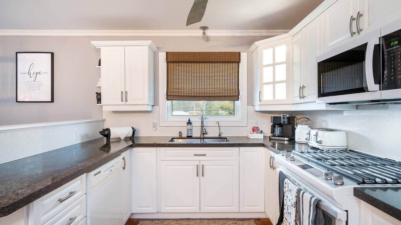 Photo of Kitchen in Wasaga Beach
