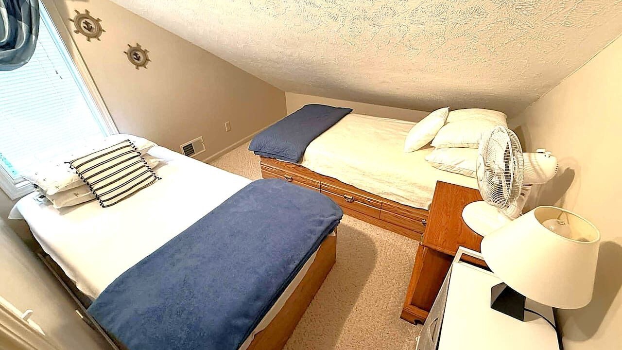 Photo of Bedroom in Kelleys Island
