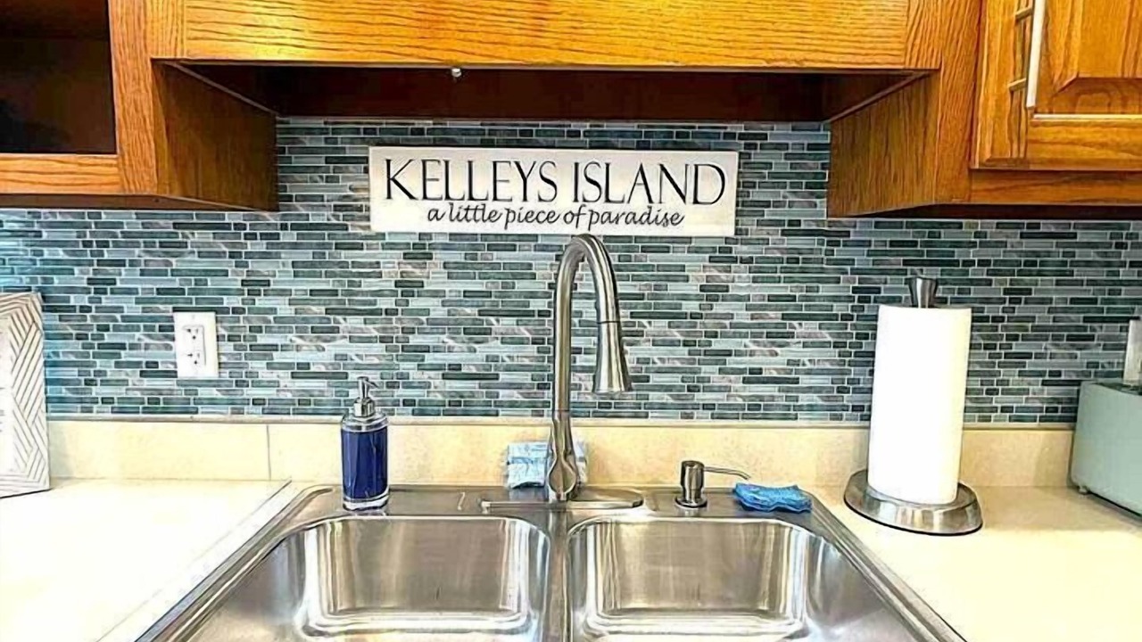 Photo of Kitchen in Kelleys Island