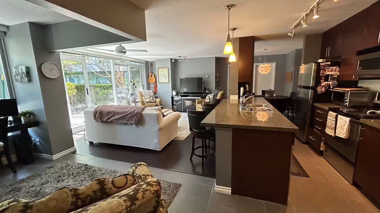 Photo of Livingroom in Gastown