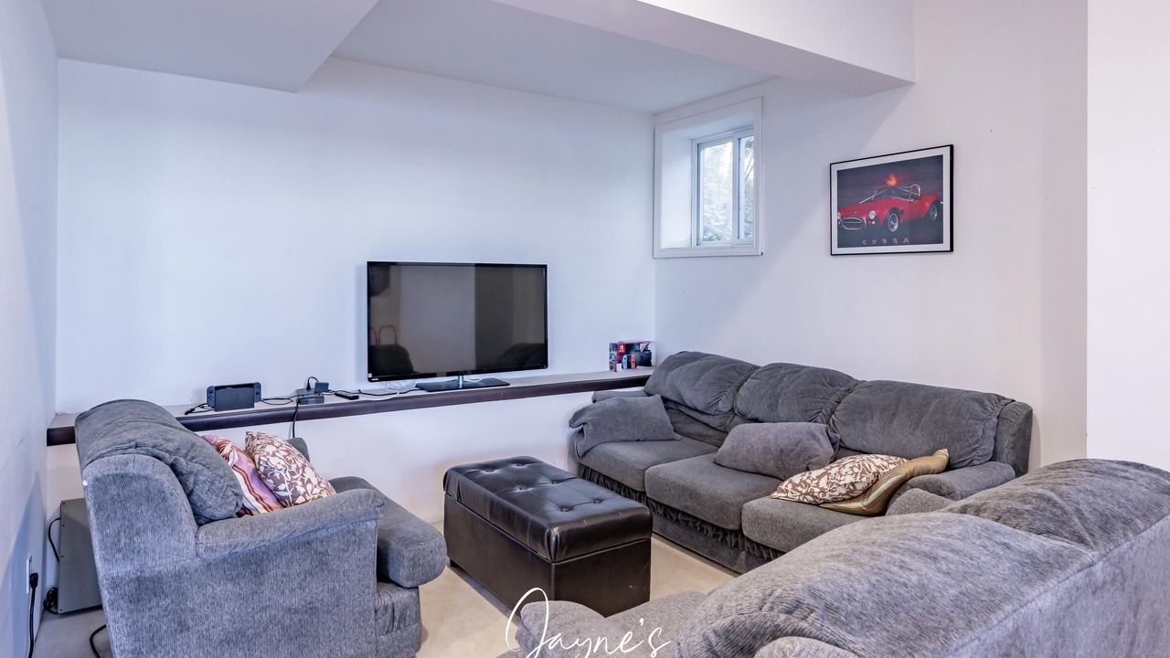 Photo of Bedroom in Gravenhurst