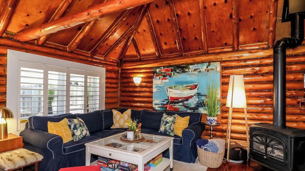 Photo of Livingroom in Ramara