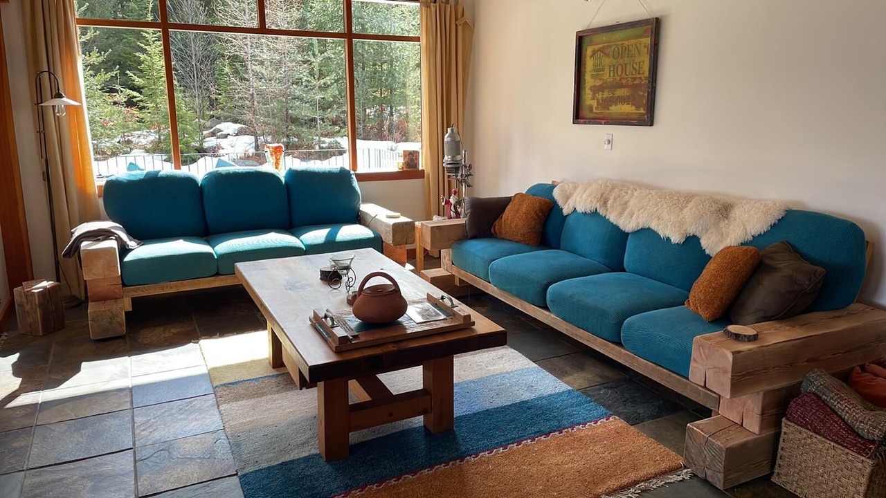 Photo of Livingroom in Proctor