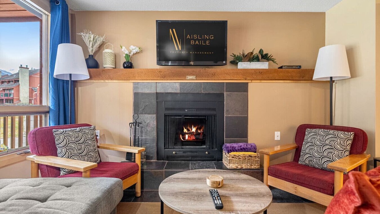 Photo of Livingroom in East Kootenay