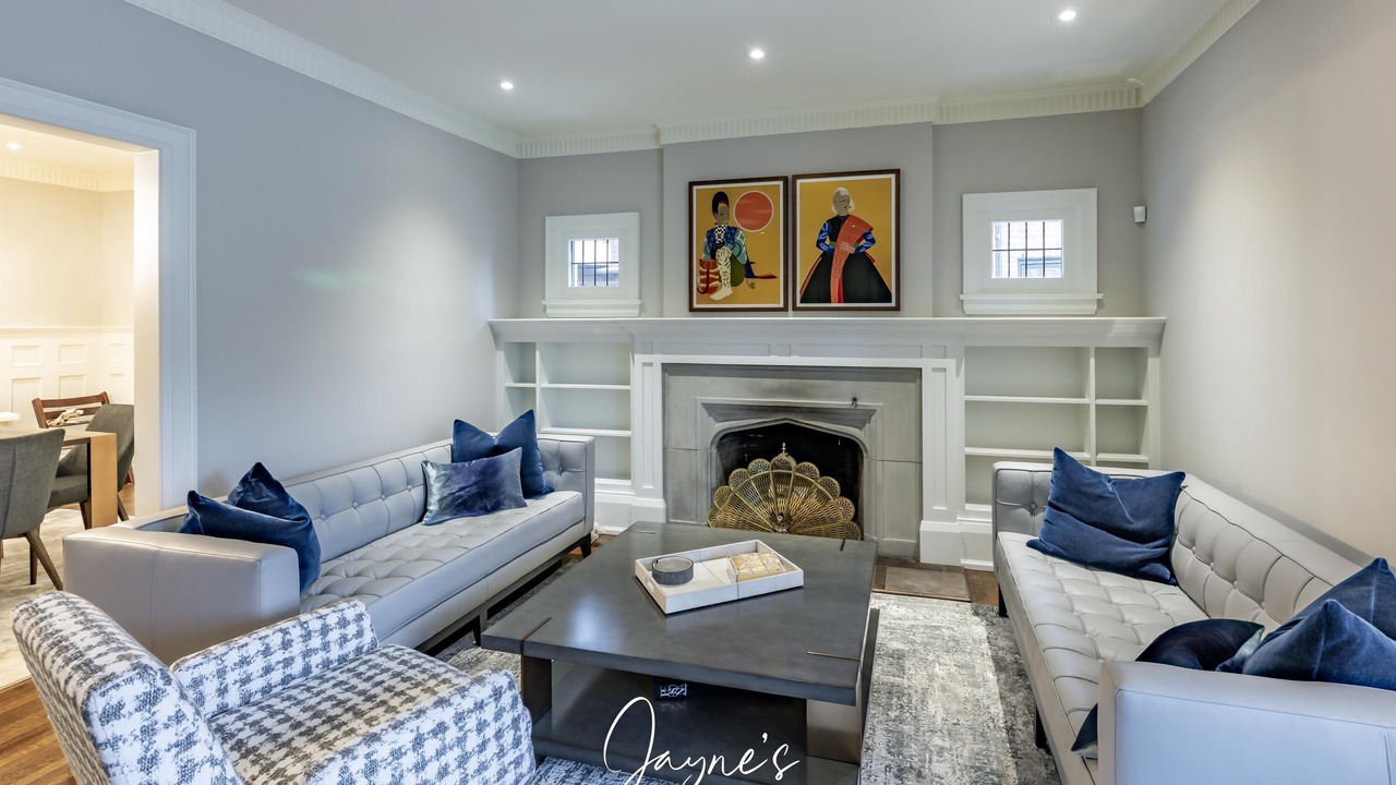 Photo of Livingroom in Lytton Park