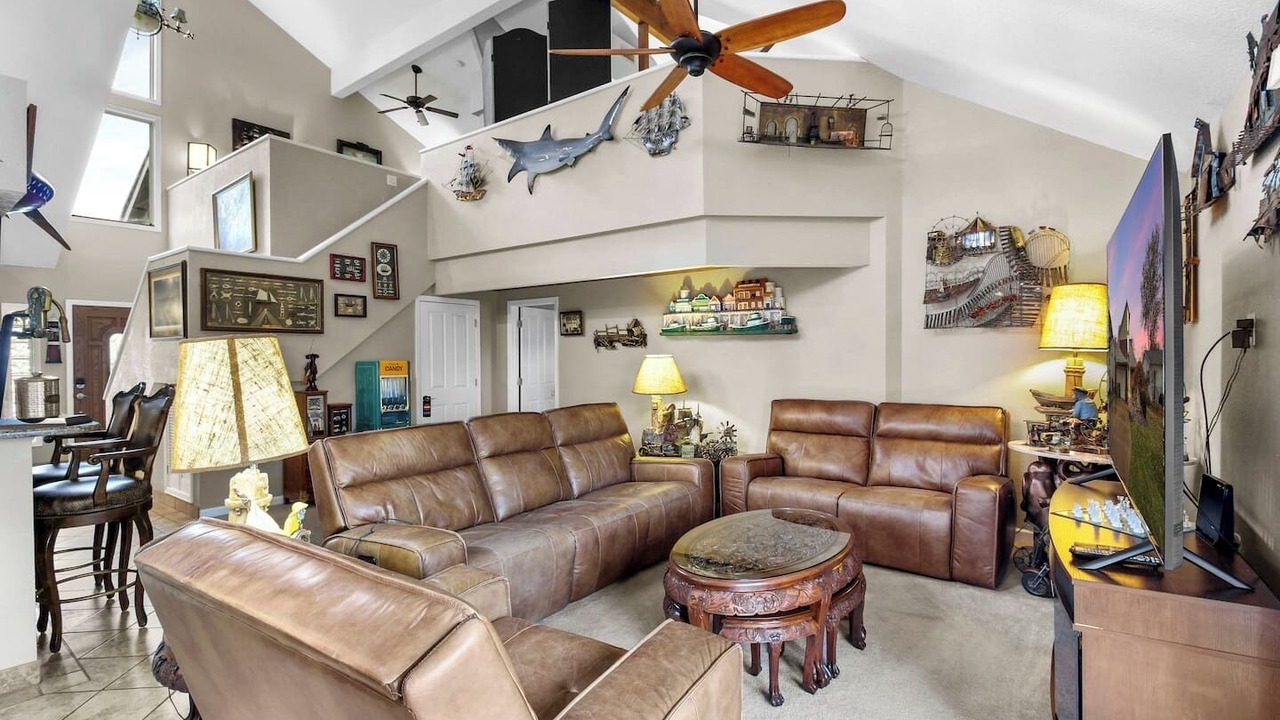 Photo of Livingroom in Port Clinton