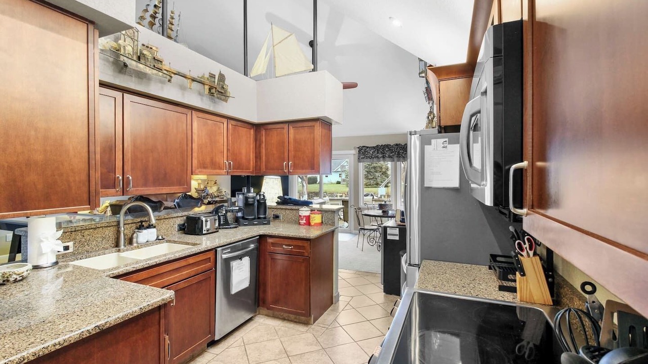 Photo of Kitchen in Port Clinton