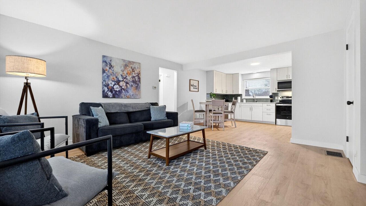 Photo of Livingroom in North Canton