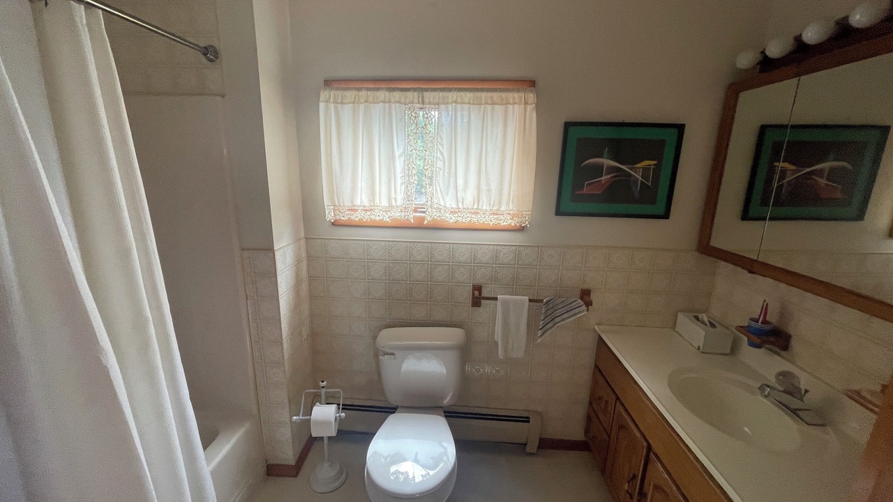 Photo of Bathroom in King Ferry