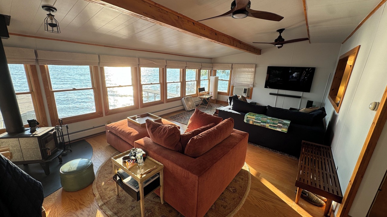 Photo of Livingroom in King Ferry