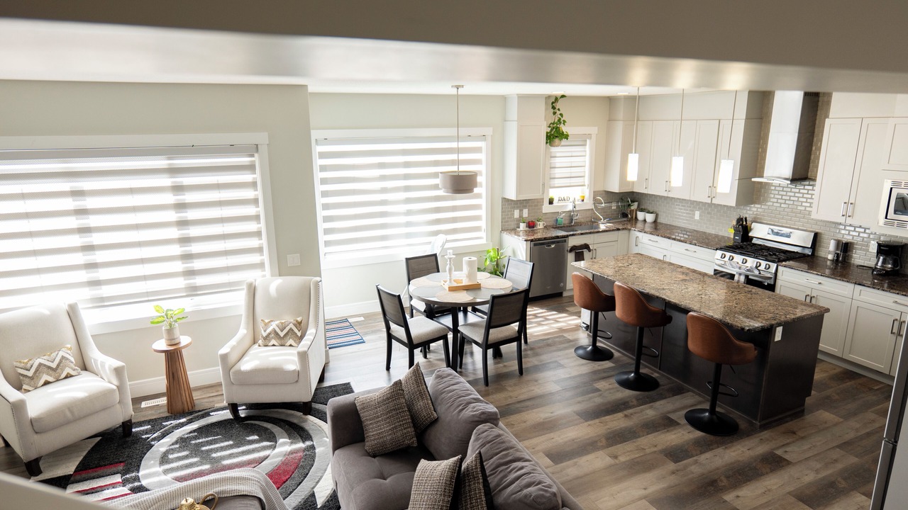 Photo of Livingroom in Southeast Edmonton
