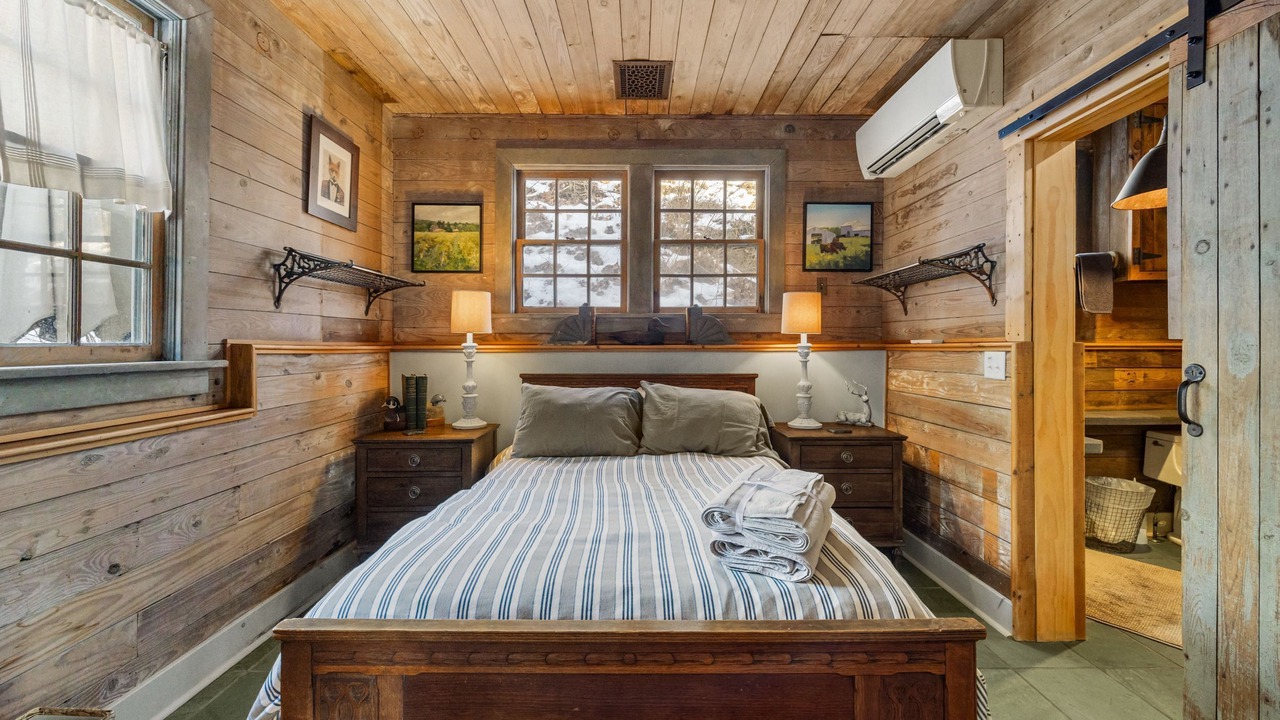 Photo of Bedroom in Canandaigua