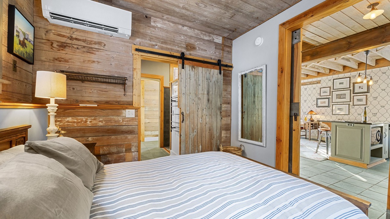 Photo of Bedroom in Canandaigua