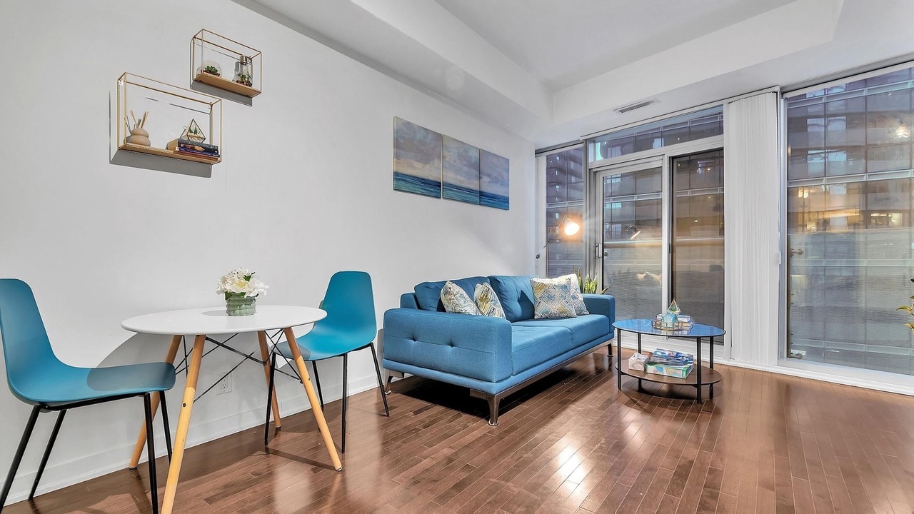 Photo of Livingroom in Financial District