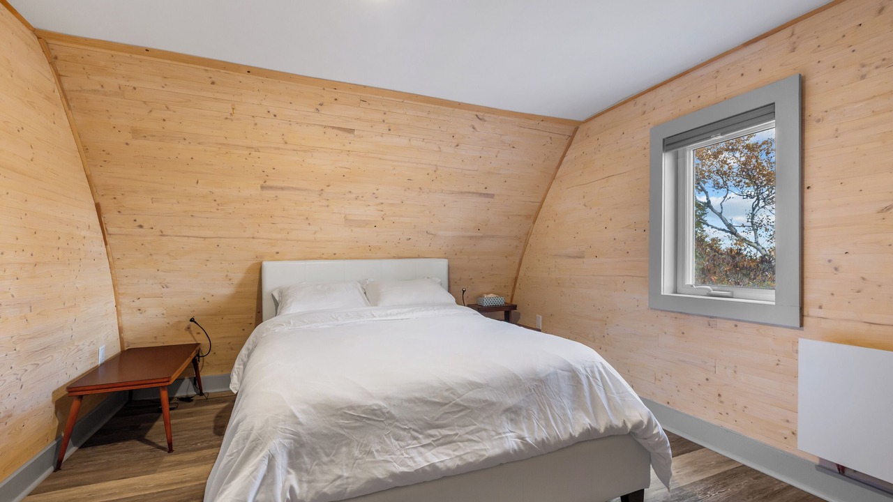 Photo of Bedroom in Oyster Bed