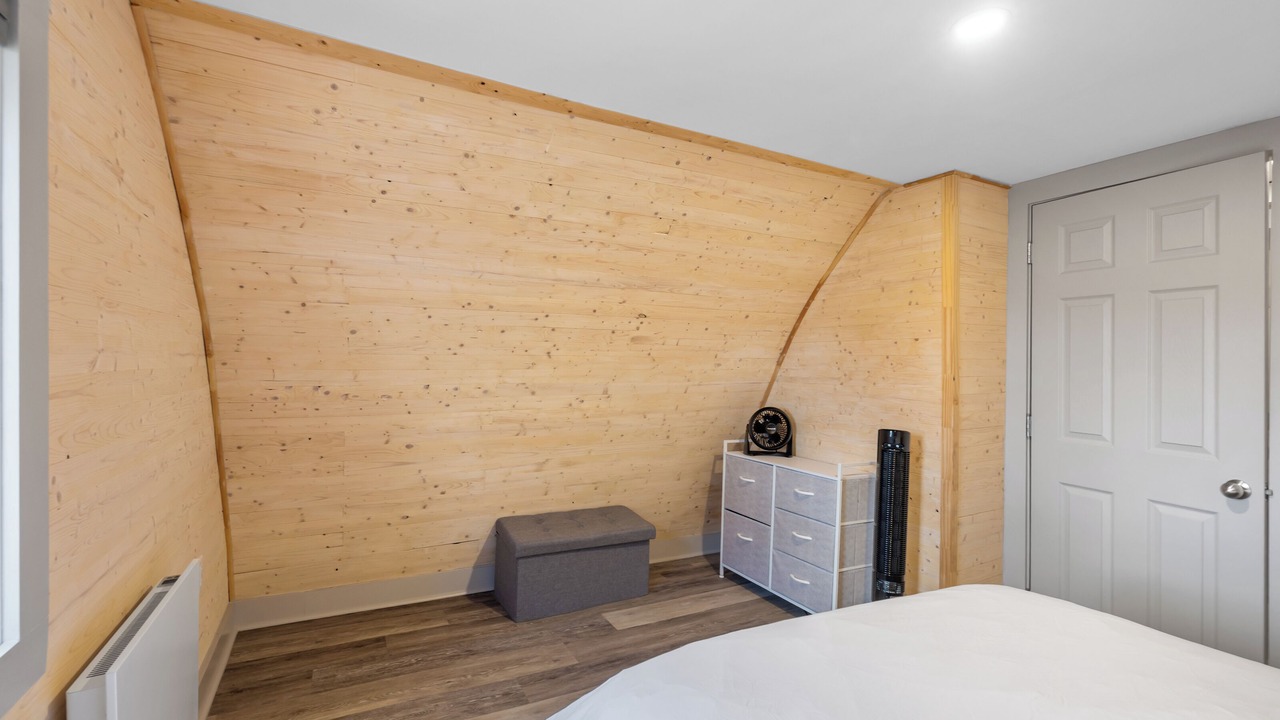 Photo of Bedroom in Oyster Bed