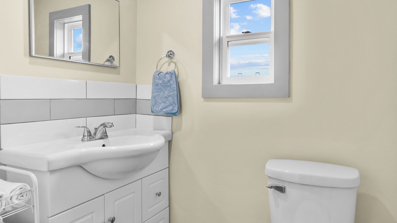 Photo of Bathroom in Oyster Bed