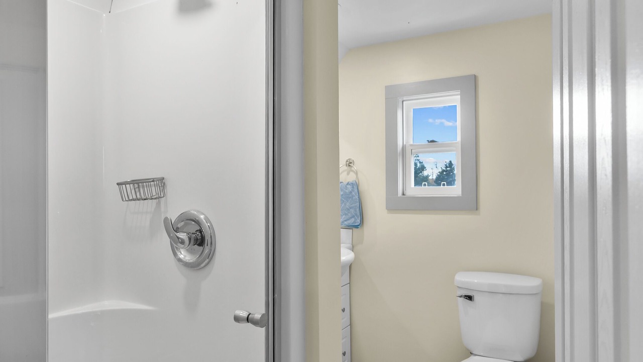 Photo of Bathroom in Oyster Bed