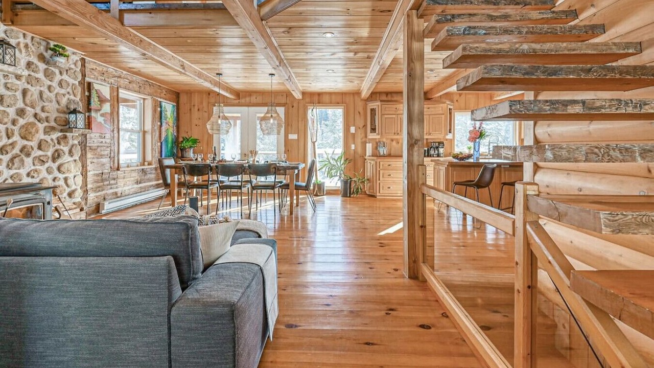 Photo of Livingroom in Notre-Dame-de-la-Merci