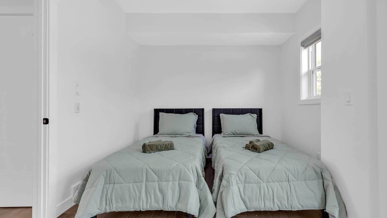 Photo of Bedroom in Crescent Heights