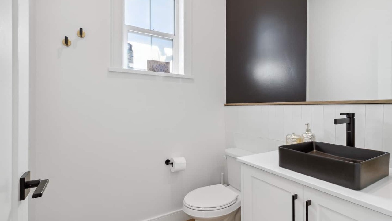 Photo of Bathroom in Willoughby