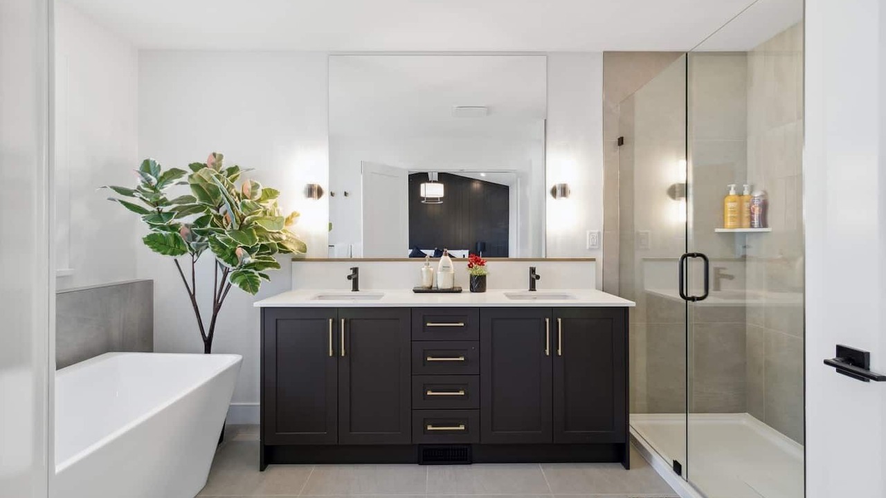 Photo of Bathroom in Willoughby