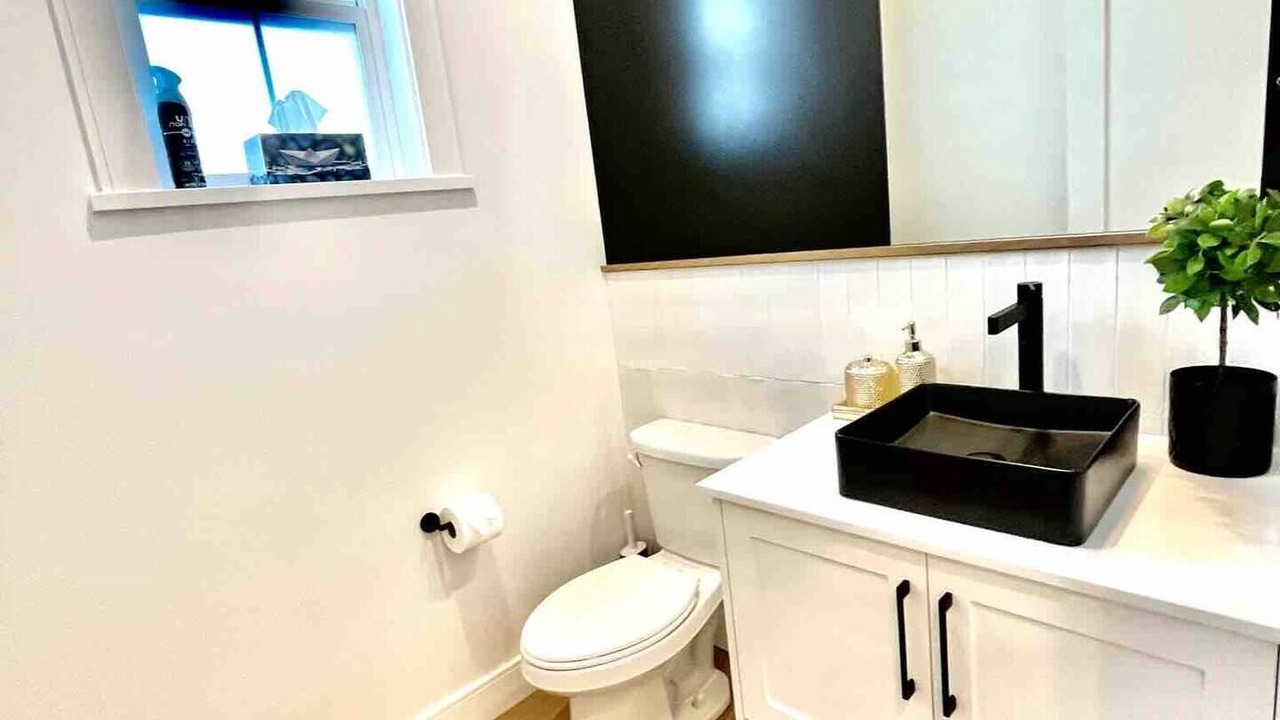 Photo of Bathroom in Willoughby