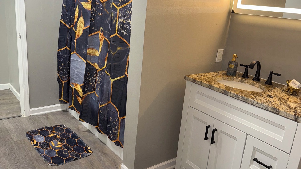 Photo of Bathroom in Willert Park