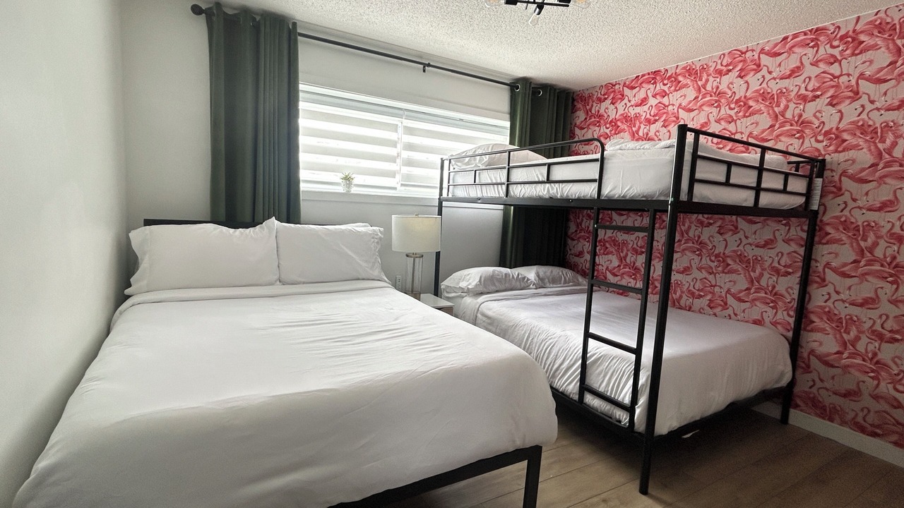 Photo of Bedroom in Canyon Meadows