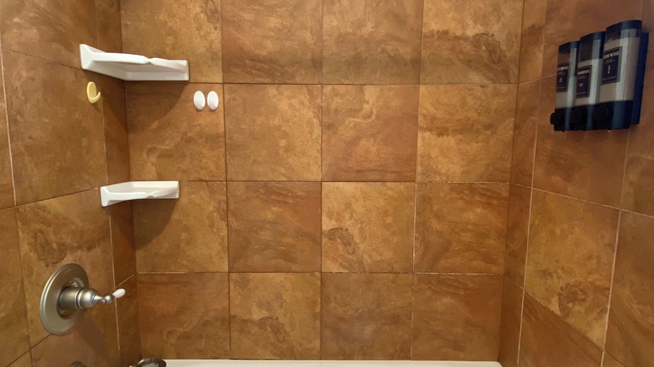 Photo of Bathroom in Central Lonsdale
