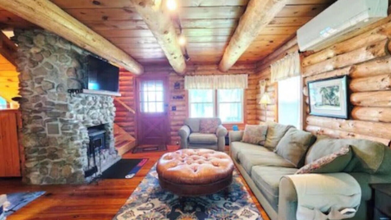Photo of Livingroom in Honeoye