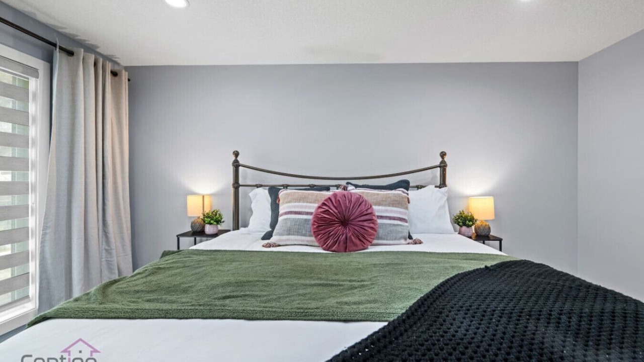 Photo of Bedroom in North Central Edmonton