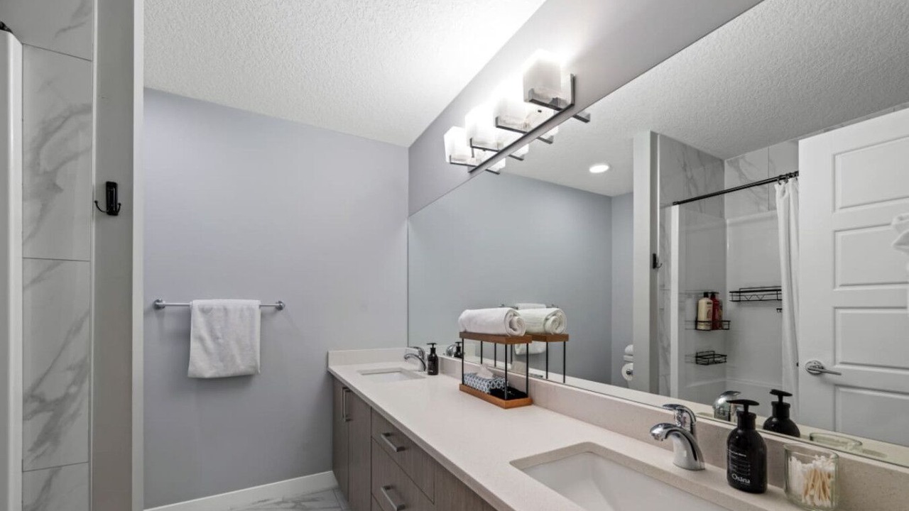 Photo of Bathroom in North Central Edmonton
