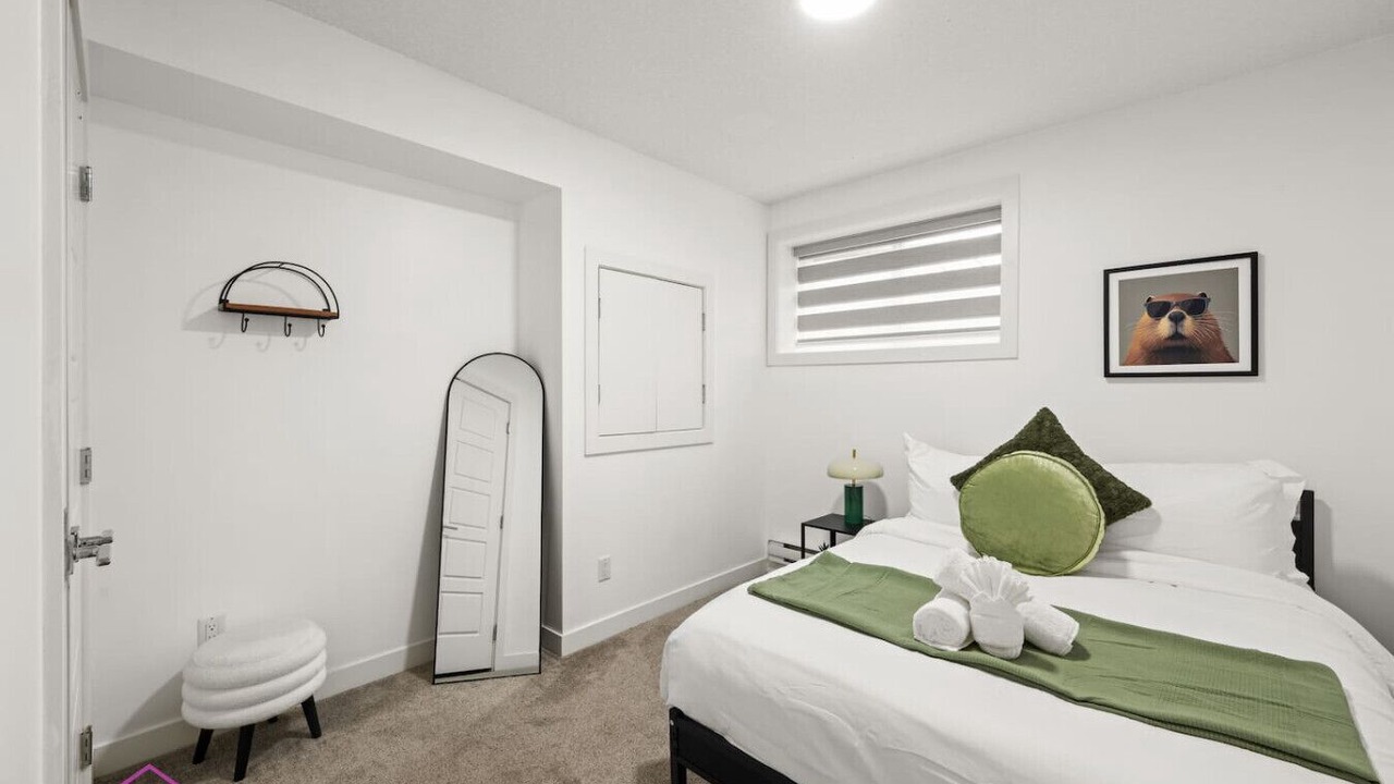 Photo of Bedroom in North Central Edmonton