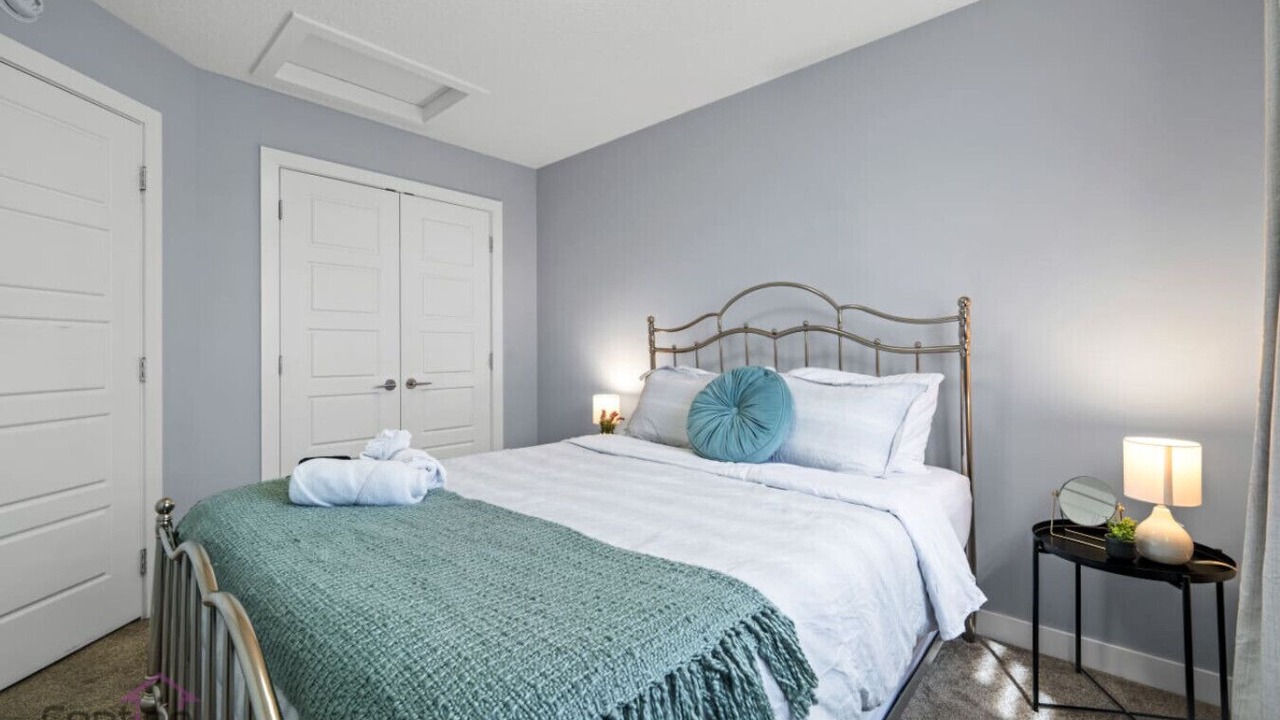 Photo of Bedroom in North Central Edmonton