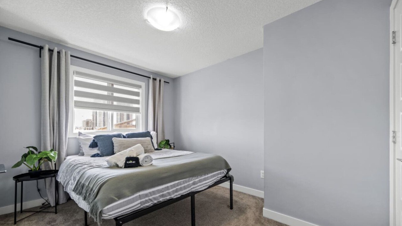 Photo of Bedroom in North Central Edmonton