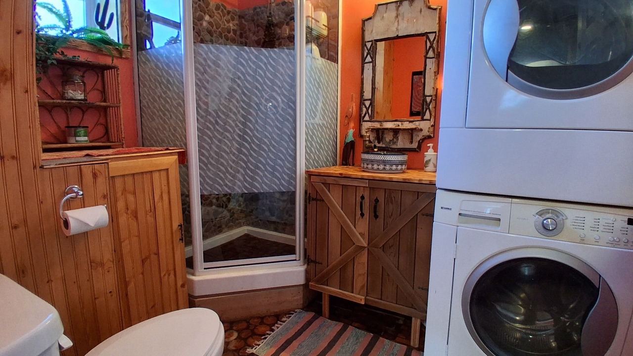 Photo of Bathroom in Valemount