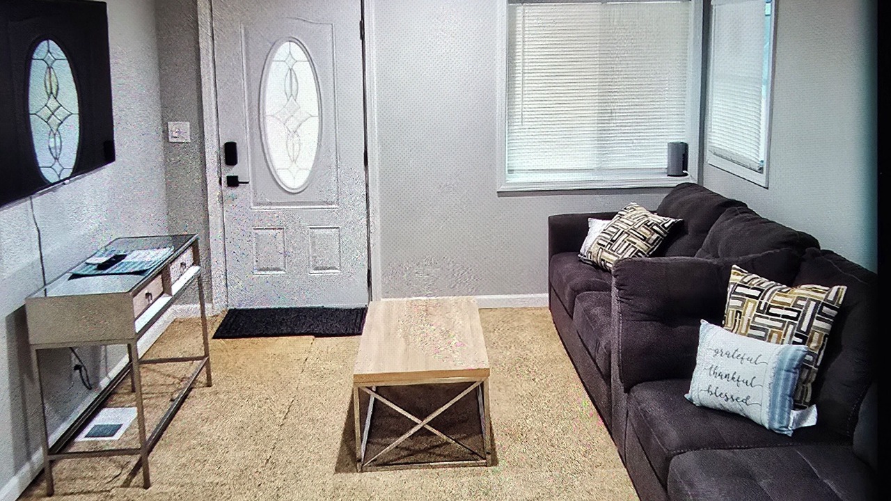 Photo of Livingroom in Youngstown