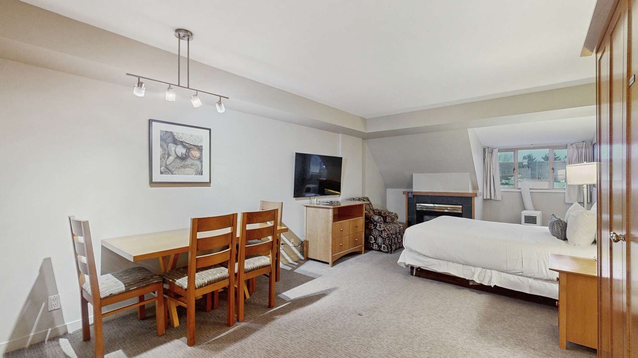 Photo of Bedroom in Whistler Village