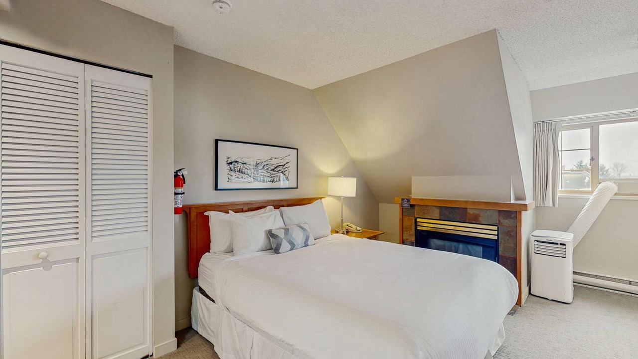 Photo of Bedroom in Whistler Village